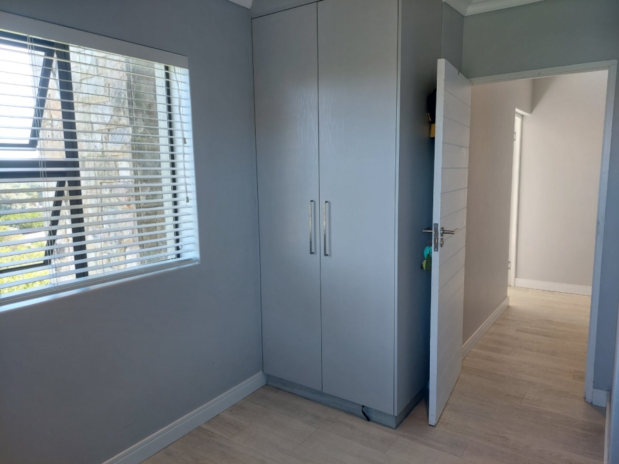 4 Bedroom Property for Sale in Hartenbos Landgoed Western Cape